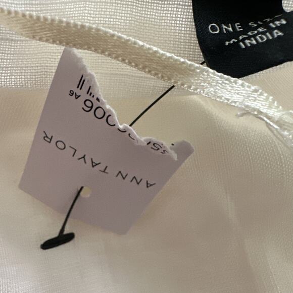 ANN TAYLOR Kimono Womens One Size White Blue Embroidered Shawl Bohemian - Picture 8 of 10